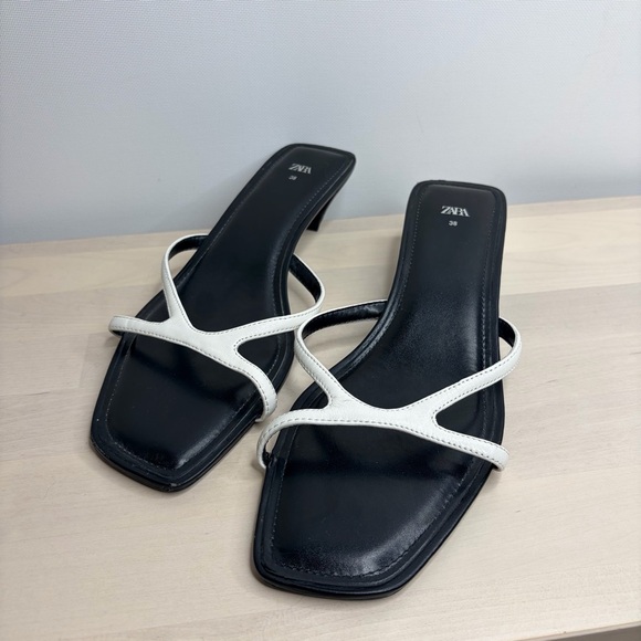 Zara Women's Elegant Black and White Sandals - Picture 1 of 7